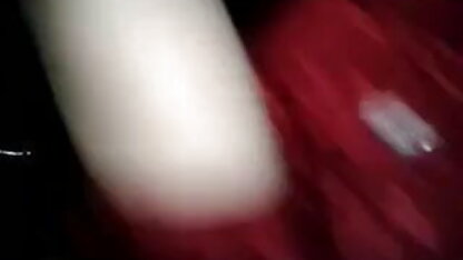 एक लड़की कैमरे के सामने क्रस्टेशियन और पूप खड़ी है सेक्सी फुल एचडी फिल्म
