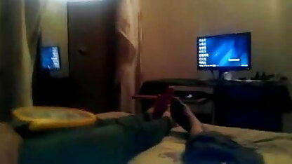 गंजा सिर रूसी प्रेमिका को विचलित करता है और अपने उठाए हिंदी सेक्सी फुल मूवी एचडी वीडियो हुए मुर्गा को दिखाता है