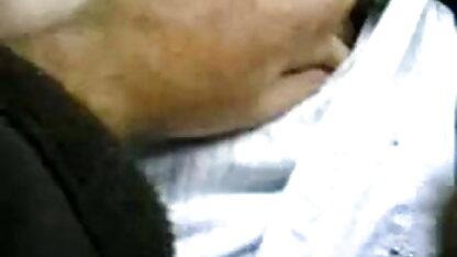 एशियाई लड़की एक्स एक्स एक्स एचडी फुल मूवी आंखों पर पट्टी और बाध्य सोफे पर लाया संभोग सुख के साथ छड़ी