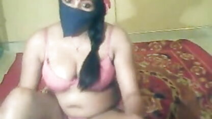 परिपक्व महिला ने शॉवर में एक बड़ा काला डिल्डो डाल सेक्सी वीडियो एचडी हिंदी फुल मूवी दिया है